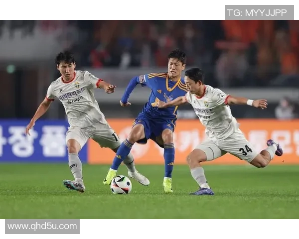 江原FC迎战蔚山造船展现足球激情与团队精神的巅峰对决