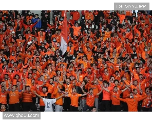 直播盛况与上海上港的精彩对决引发球迷热议与期待