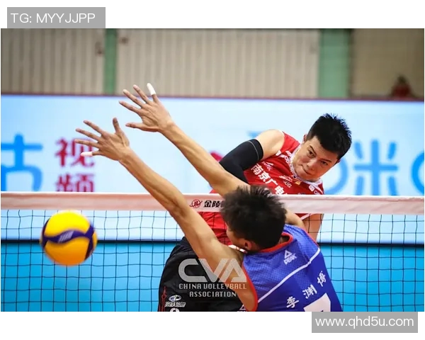 瓦斯科与戈亚尼激战正酣争夺联赛关键三分的精彩对决